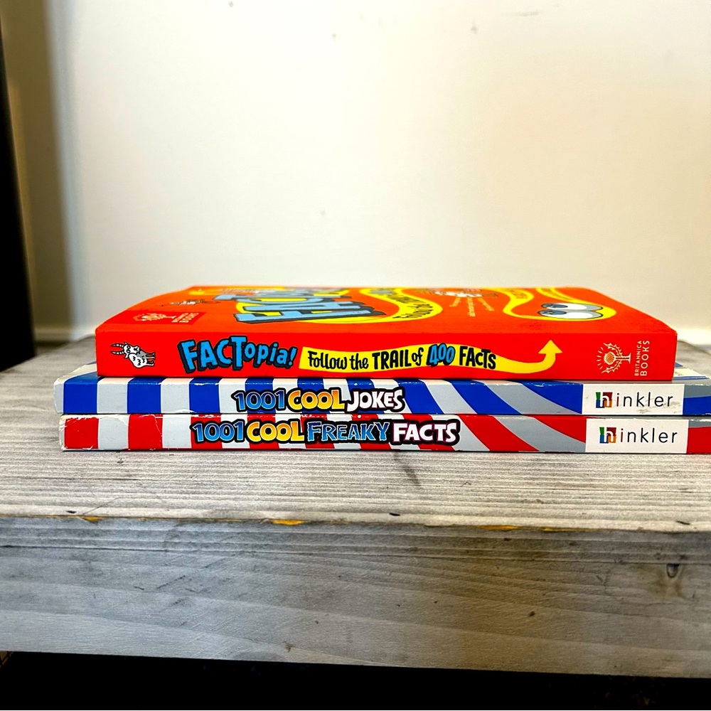 Kid cool facts and joke books